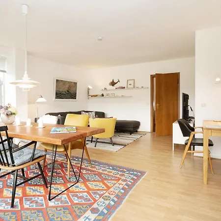 Haus Raketin Butt * Rettin