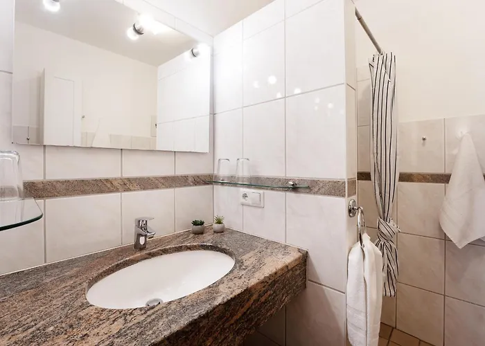 Haus Raketin Butt * Rettin